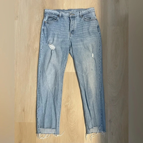 Old Navy High Rise Jeans - Picture 2 of 7